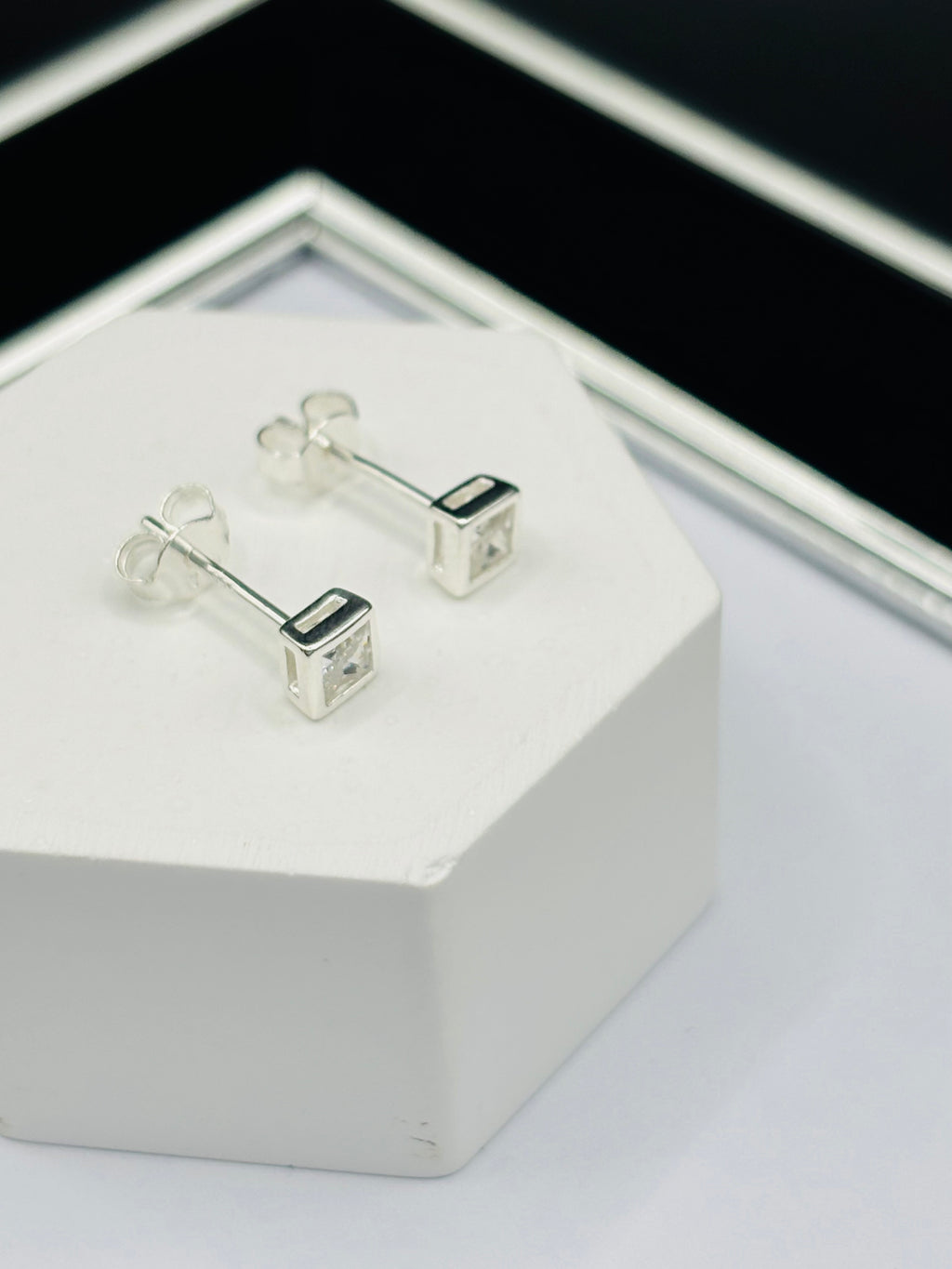 S925 Silver Square Earrings 4 mm