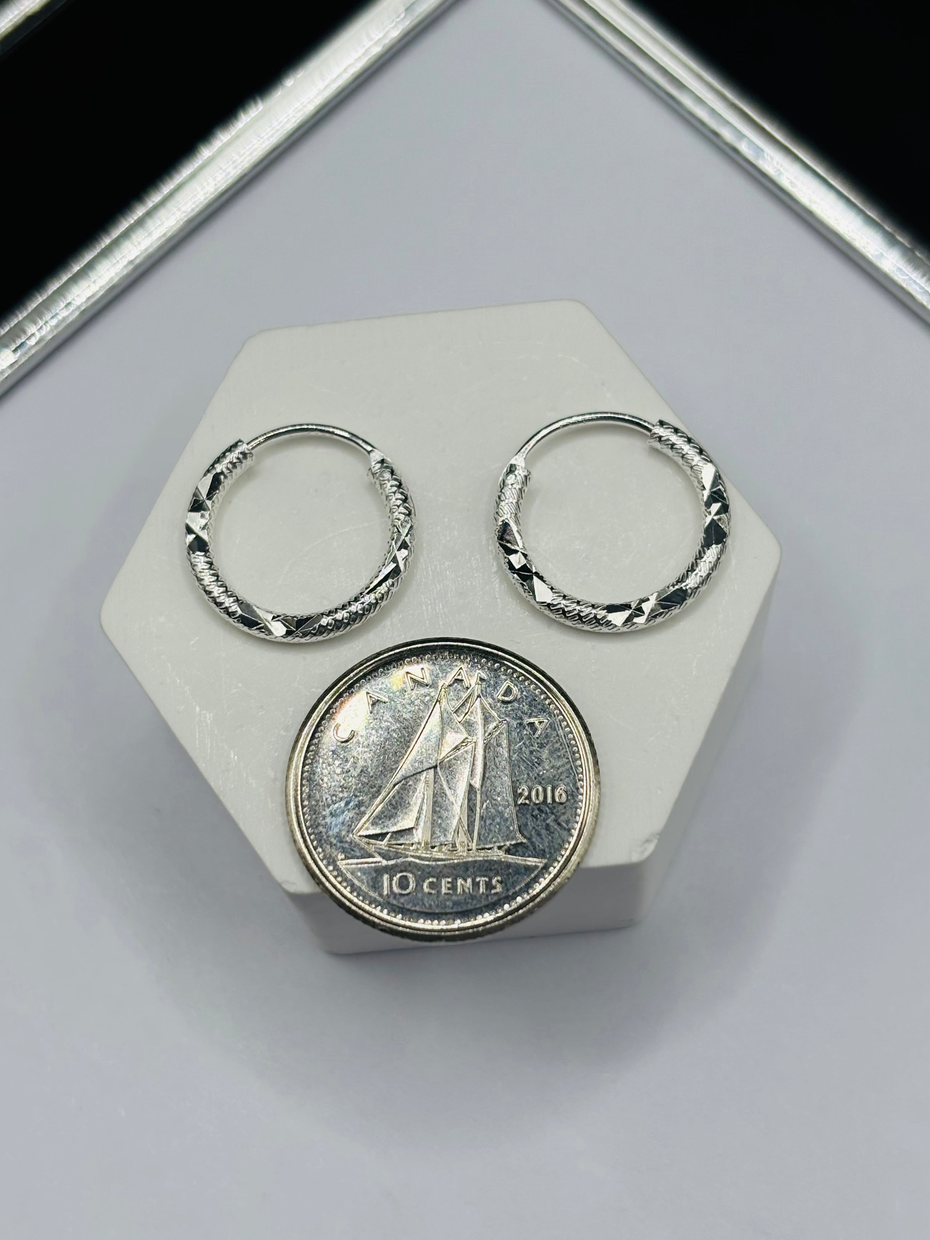 S925 Silver Diamond Cut Loop Earrings