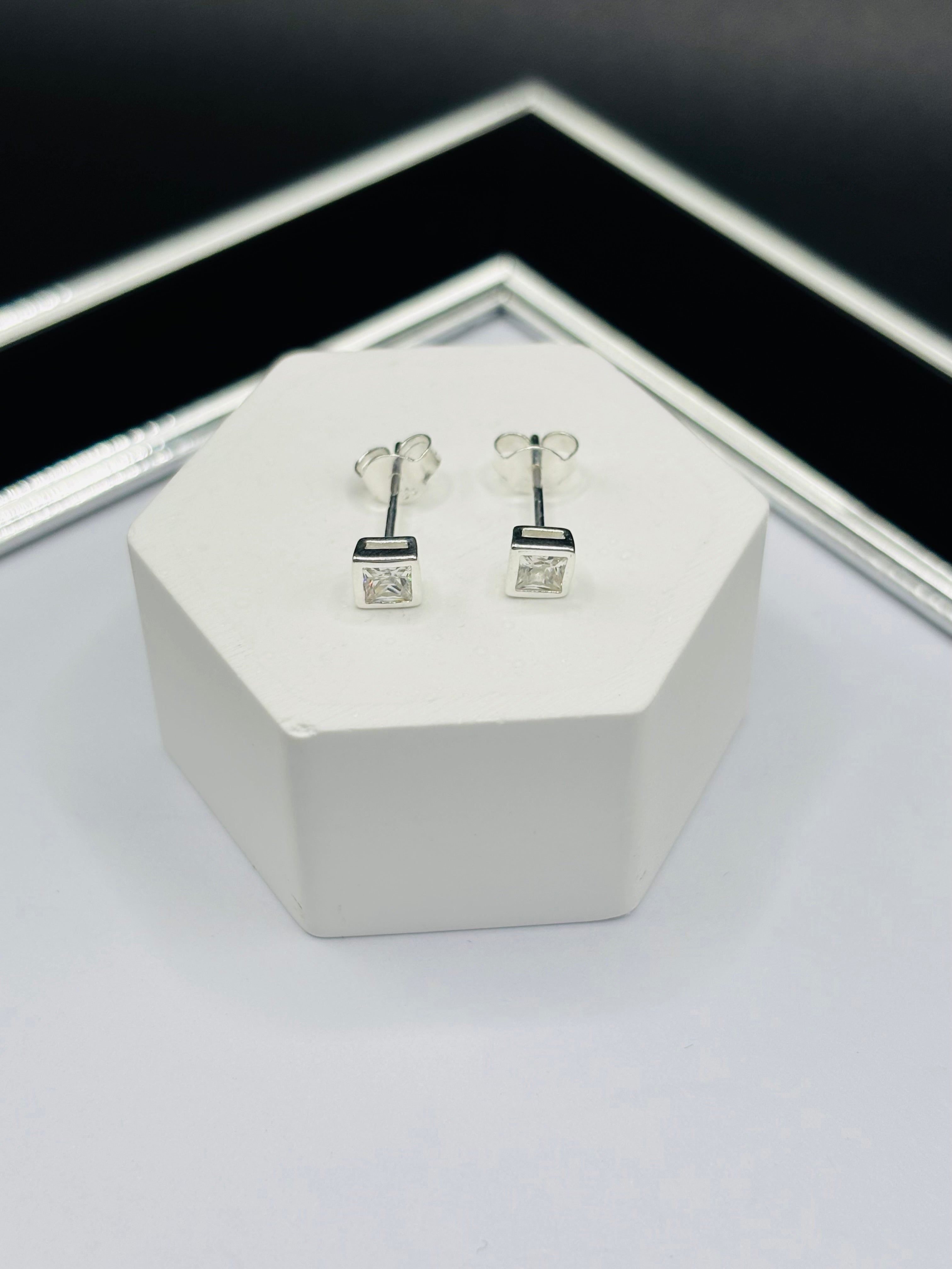 S925 Silver Square Earrings 4 mm