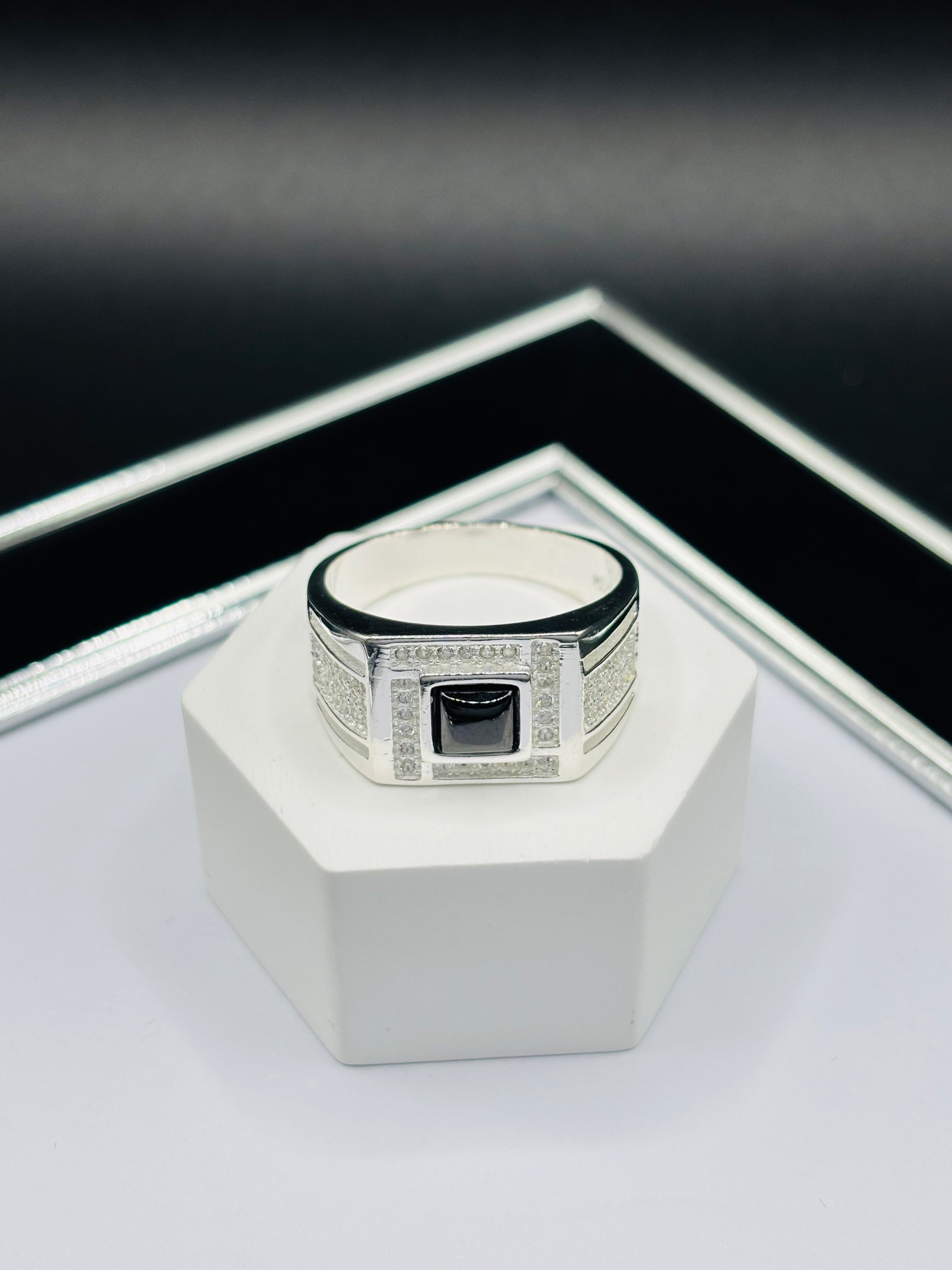 S925 Silver Stone White/Black Ring
