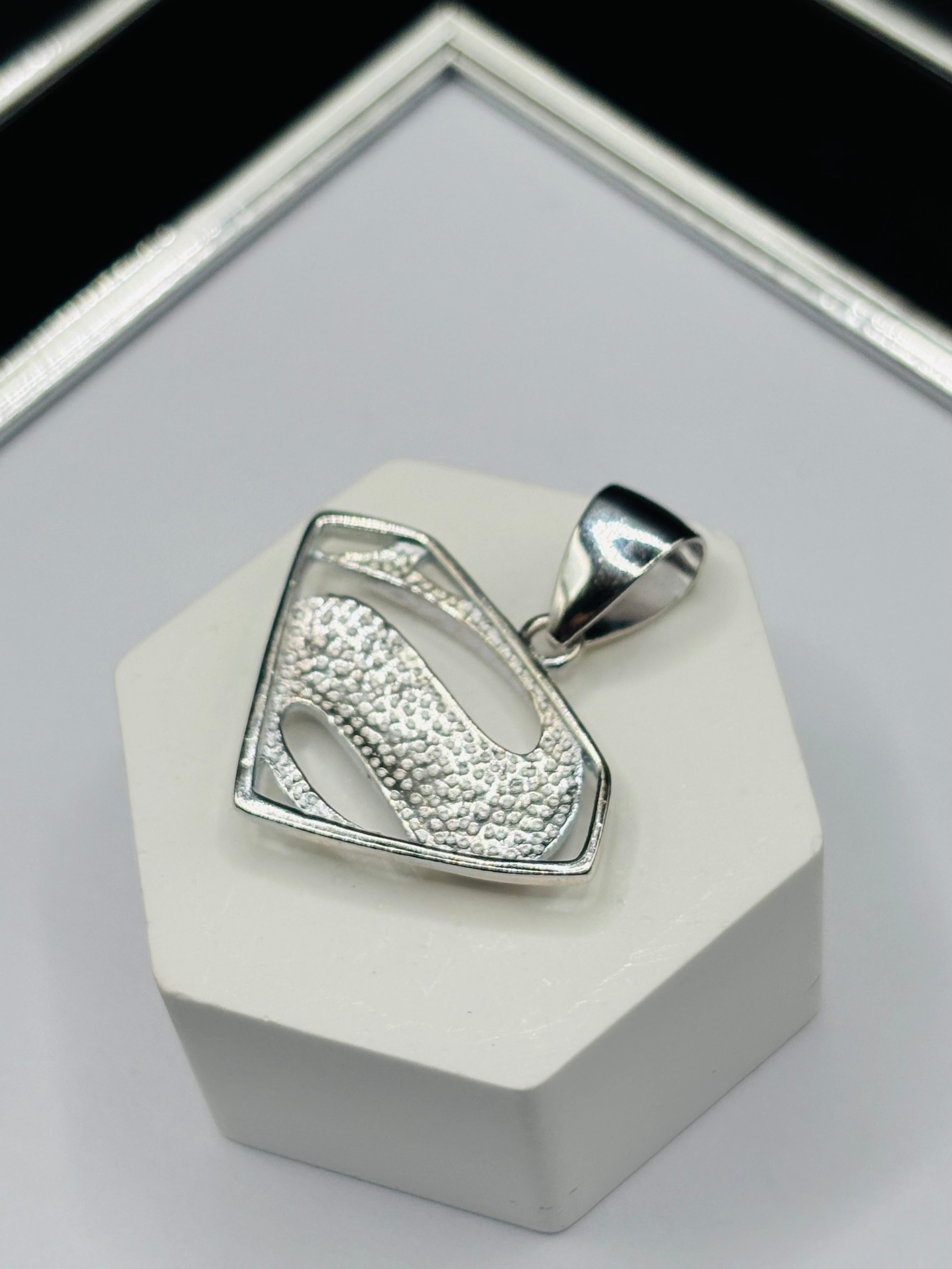 S925 Silver S Pendant