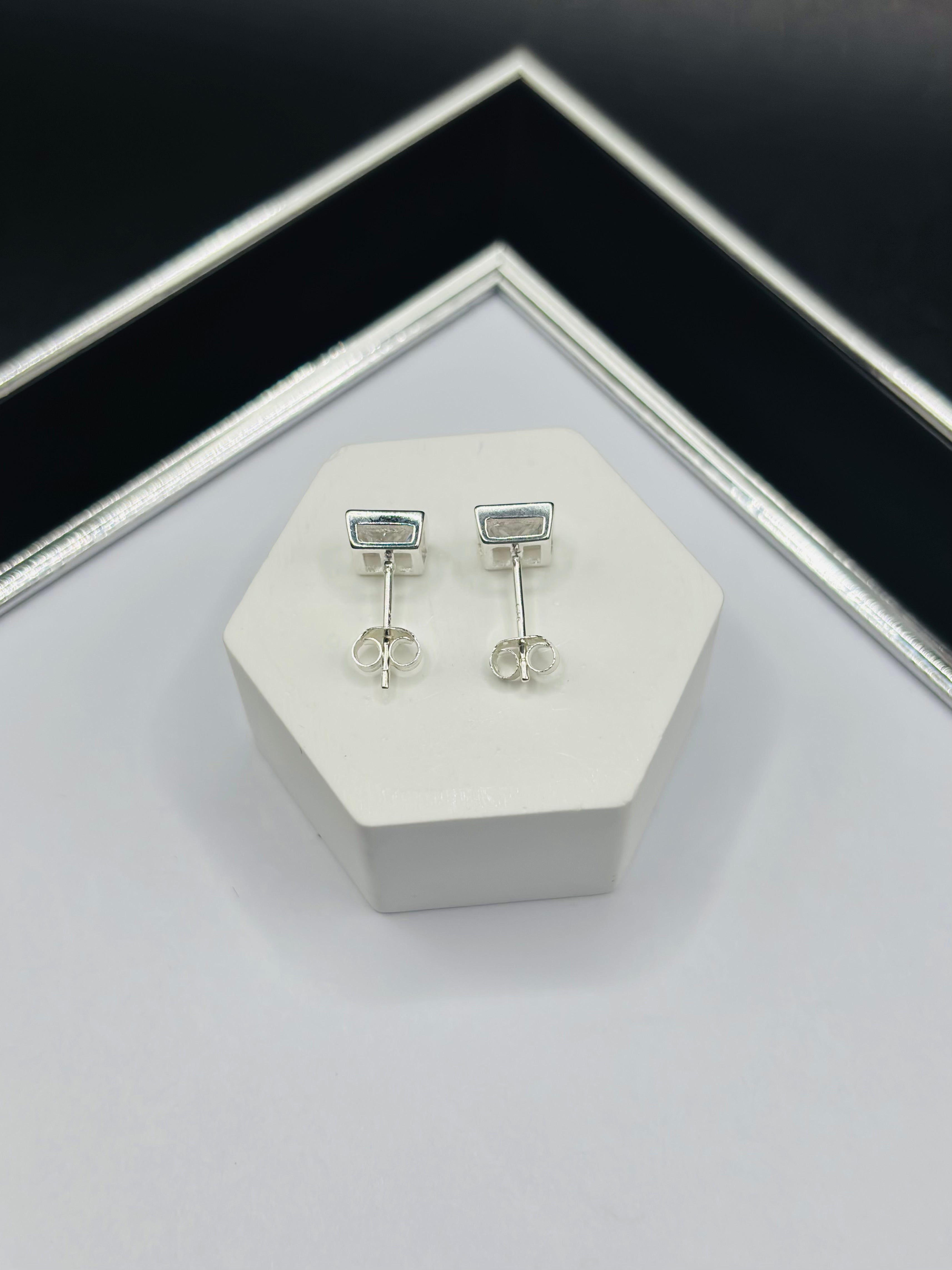 S925 Silver Square Earrings 6.3 mm