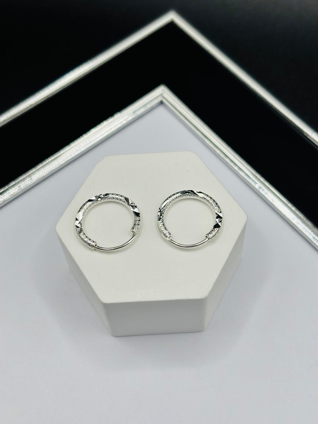 S925 Silver Diamond Cut Loop Earrings