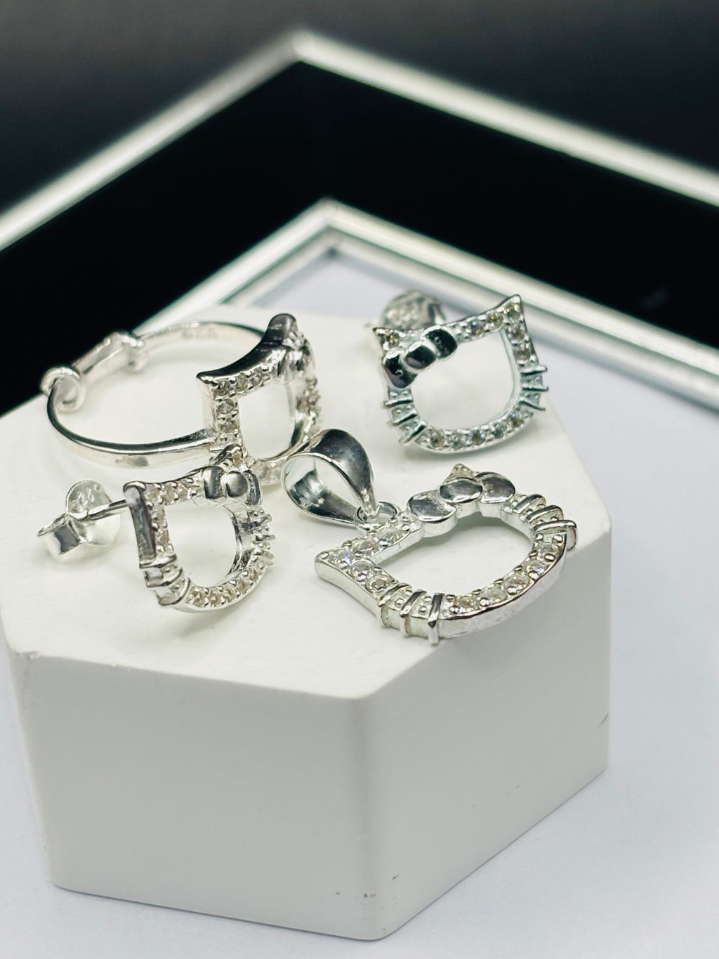 S925 Silver HK Ring, Earrings and Pendant Kids Set