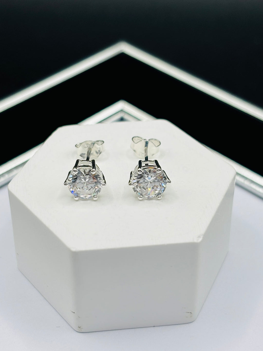 S925 Silver Round Stone Earrings 6.6 mm