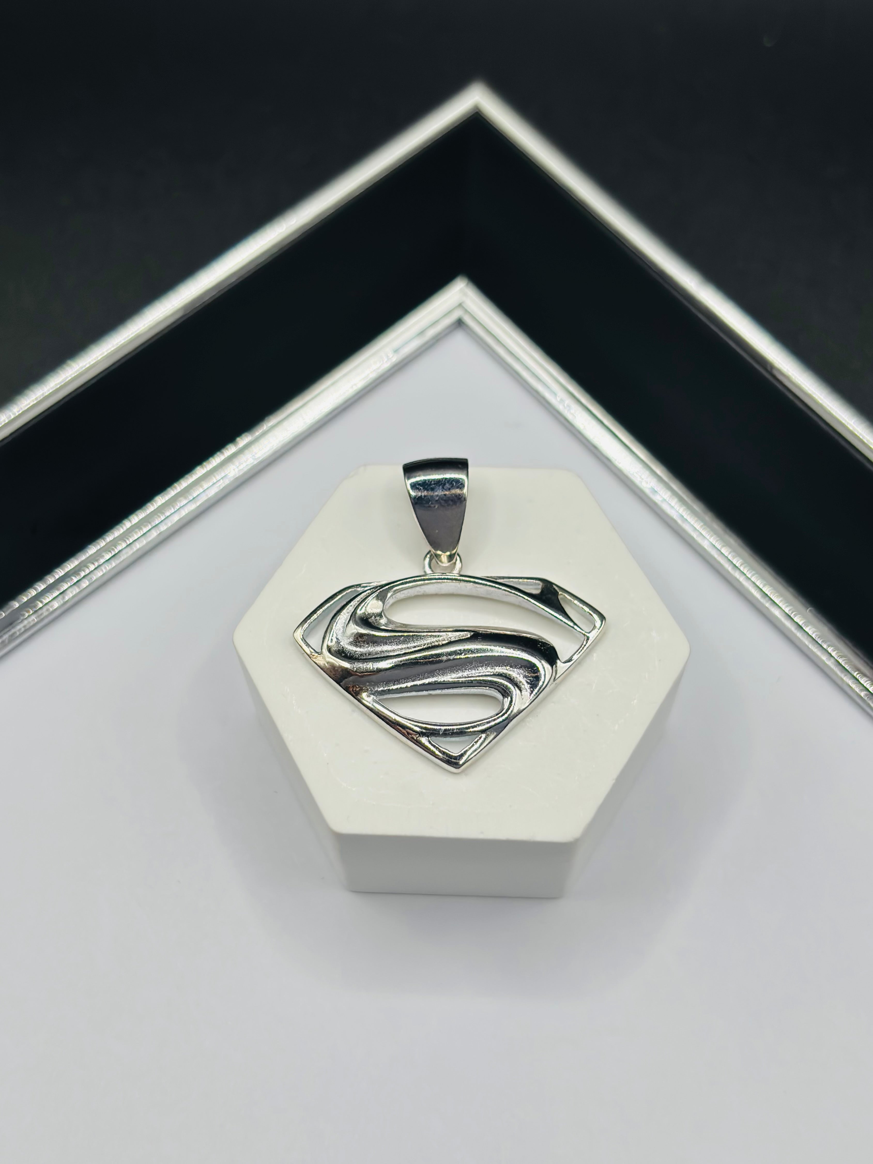 S925 Silver S Pendant