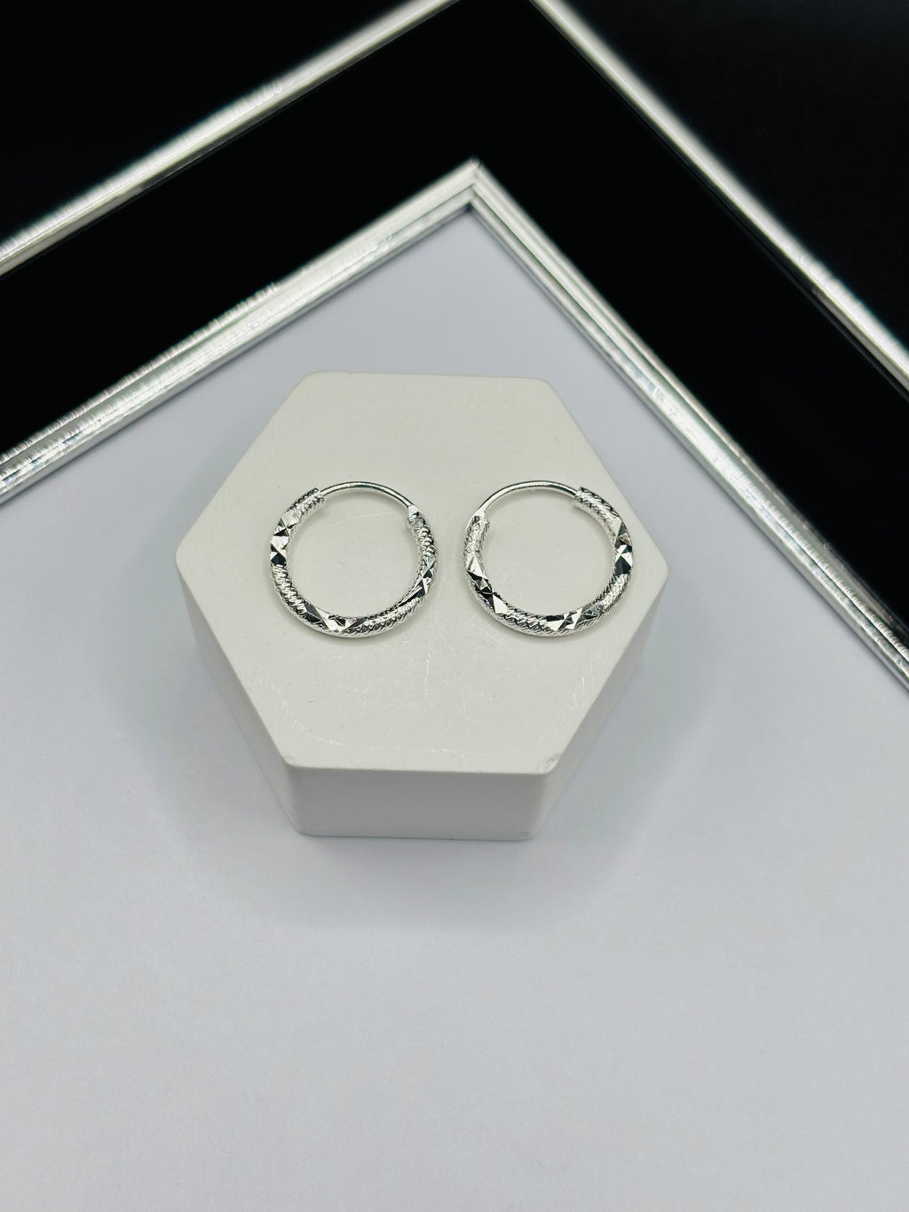 S925 Silver Diamond Cut Loop Earrings