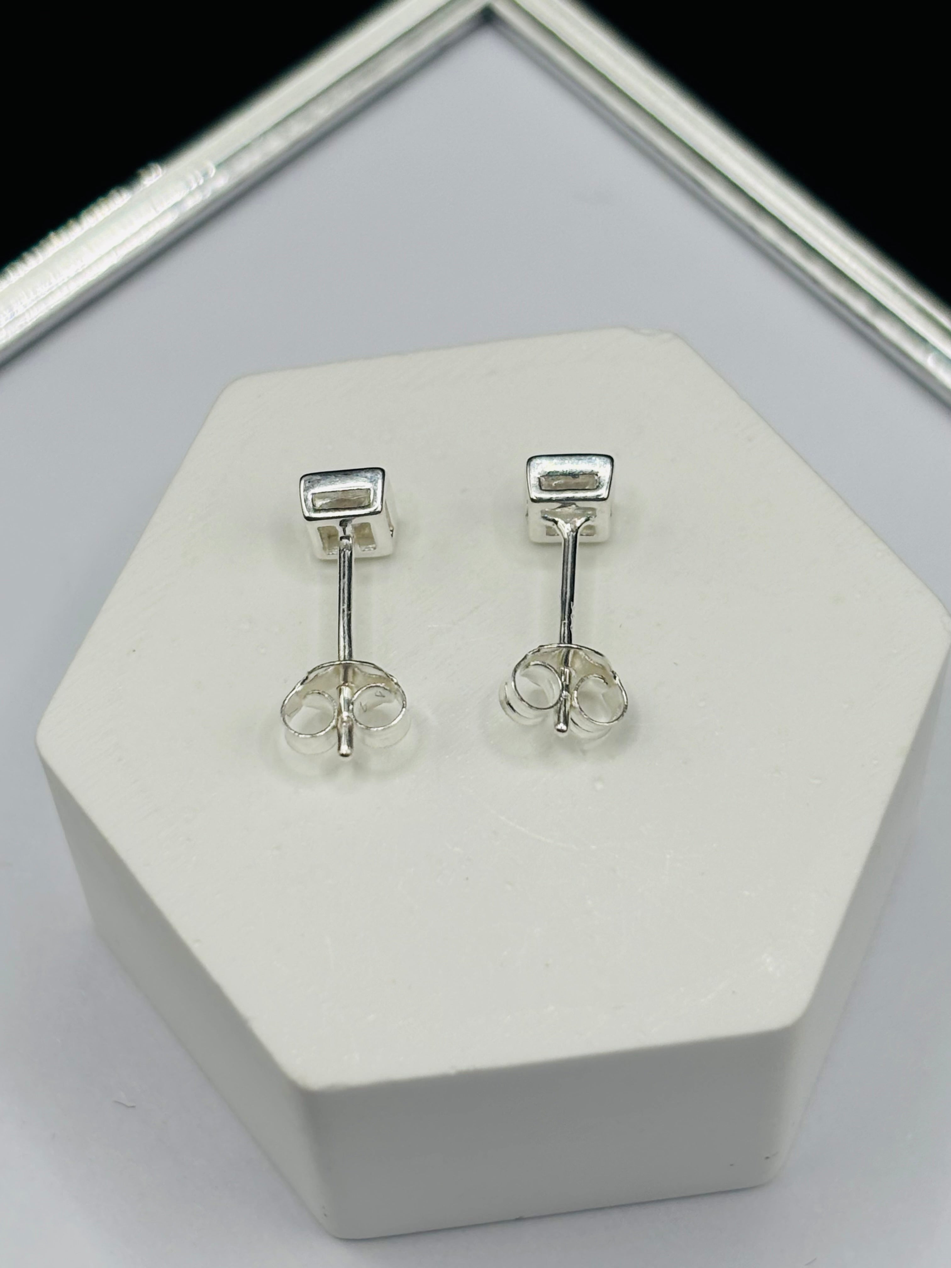 S925 Silver Square Earrings 4 mm